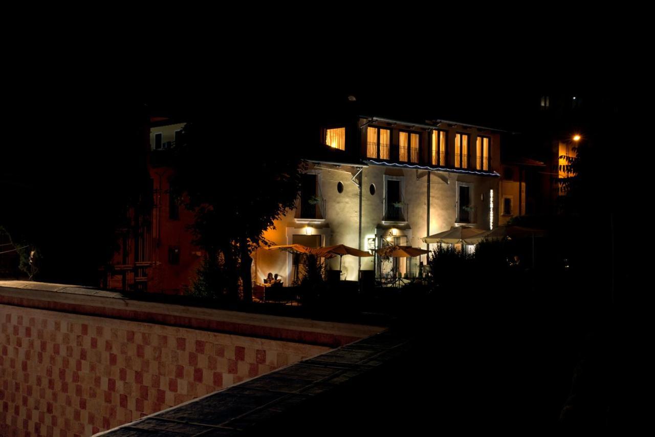 Hotel 99 Cannelle LʼAquila المظهر الخارجي الصورة
